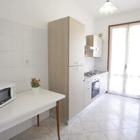Lungomare Apartment *