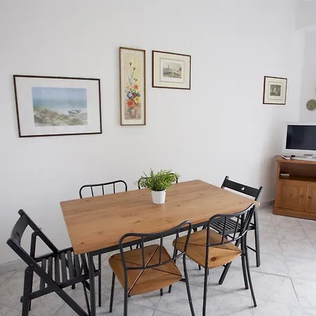Lungomare Apartment